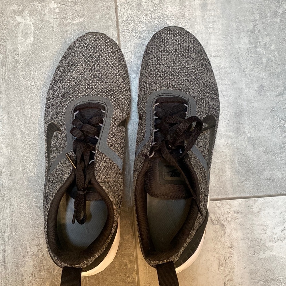 Mens Nike running shoes size 10